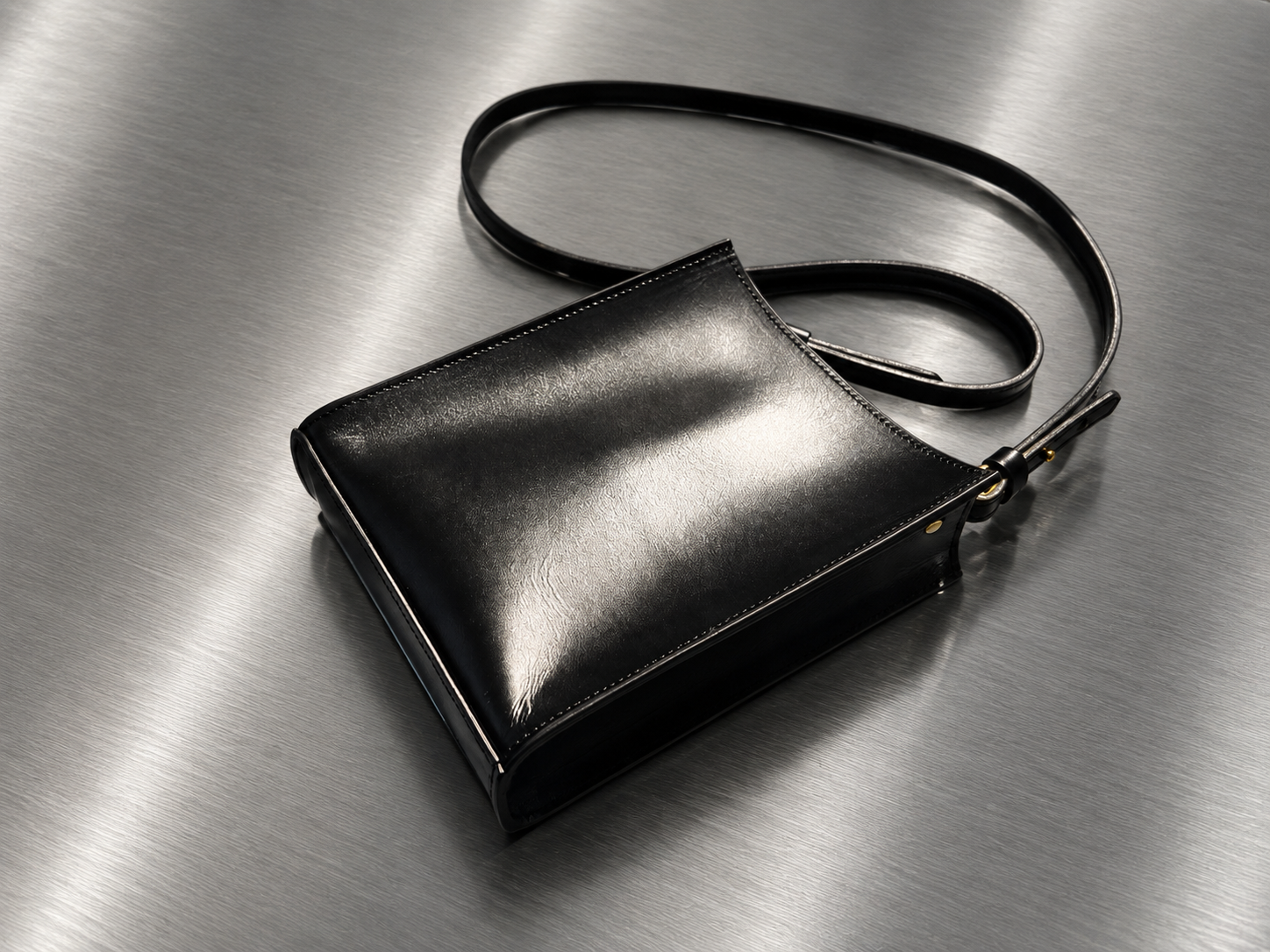 NAMELESS LEATHER SHOULDER BAG