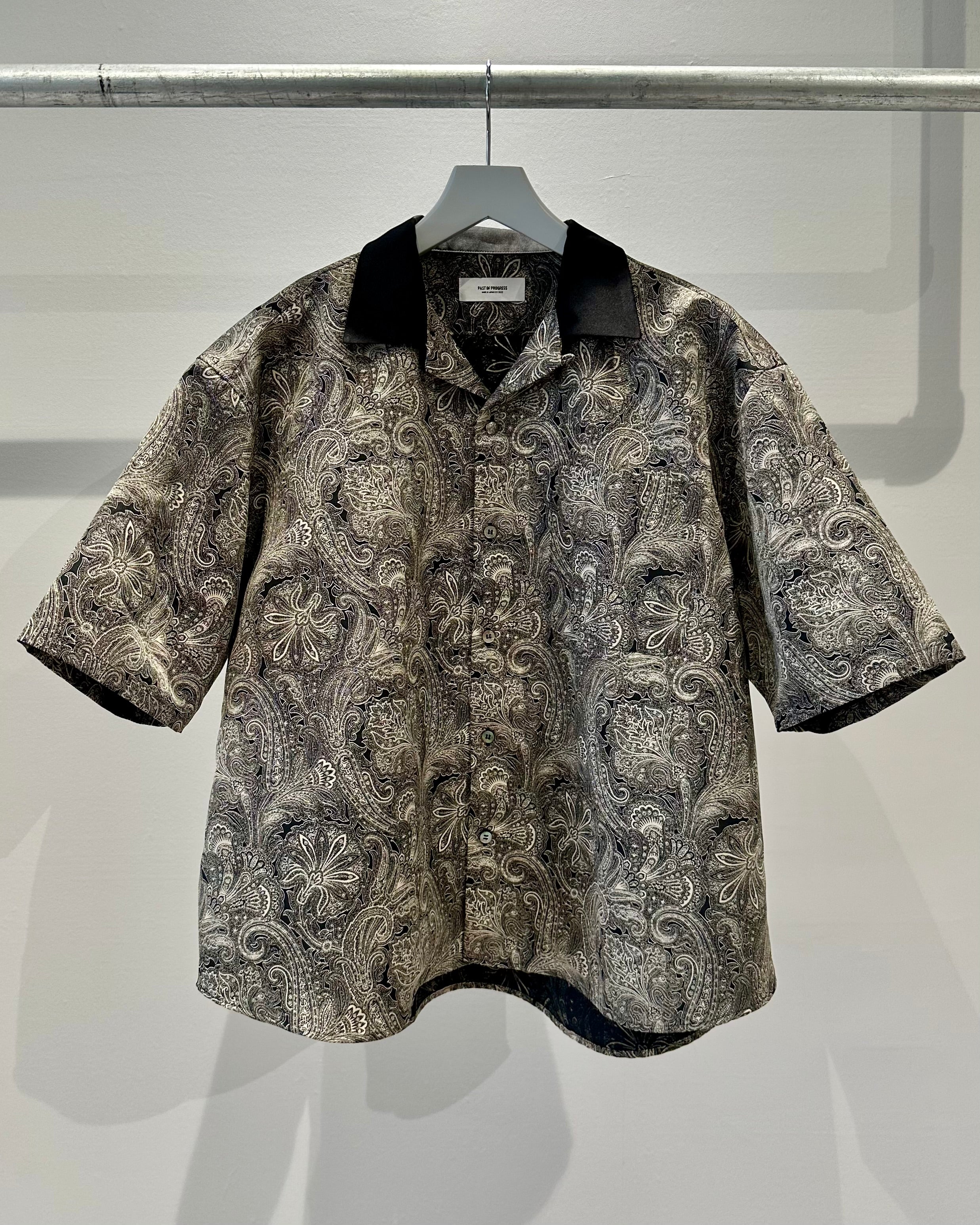 Mercury Mini Button Paisley Black Collar Shirt - JAPAN MADE