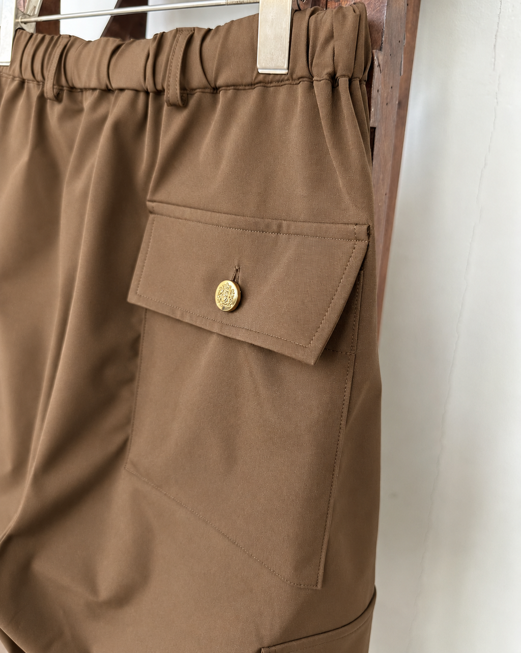 【LIMITED COLOR】CHANGE BUTTON SOLOTEX®︎ CARGO SLACKS - BROWN