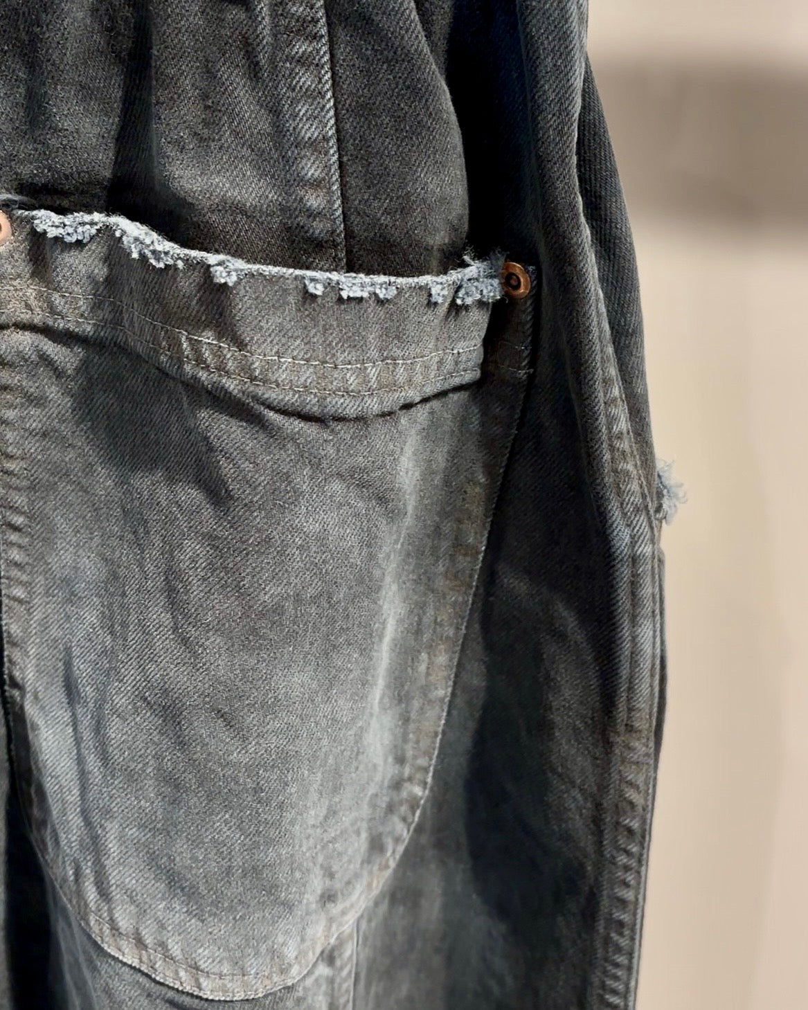 【VOO × PAST OF PROGRESS】LOOP D.P BALLOON DAMAGED / SUMI BLACK