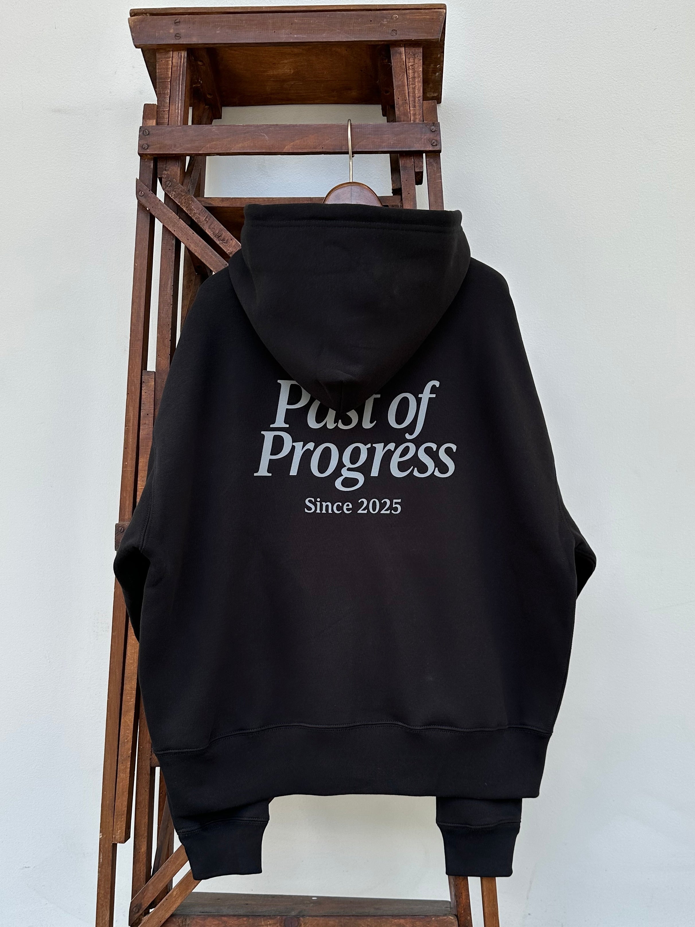CLASSIC LOGO BOX TANTAKE HOODIE（BLACK）PAST-006