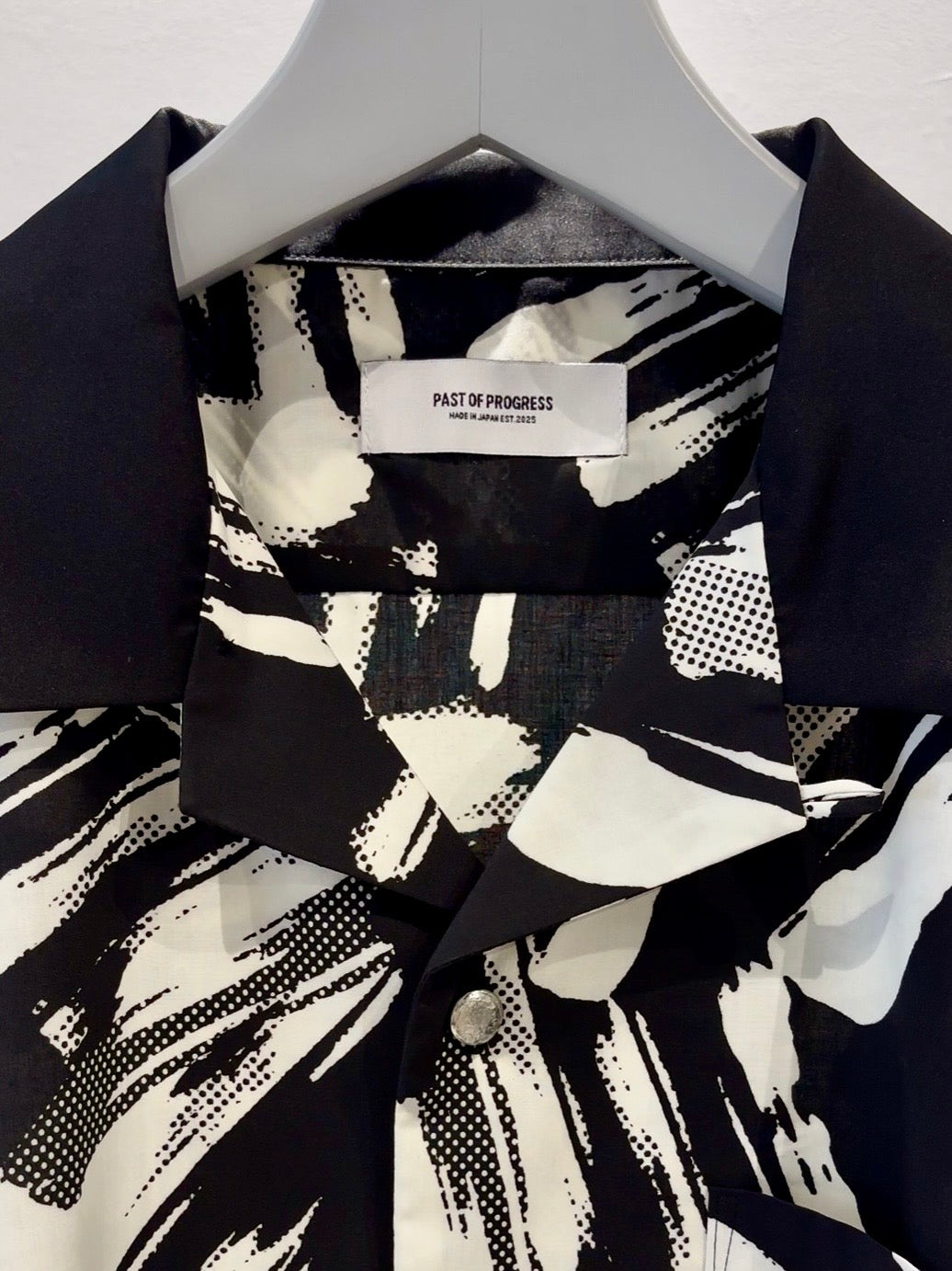 Mercury Mini Button Splash Print Black Collar Shirt - JAPAN MADE