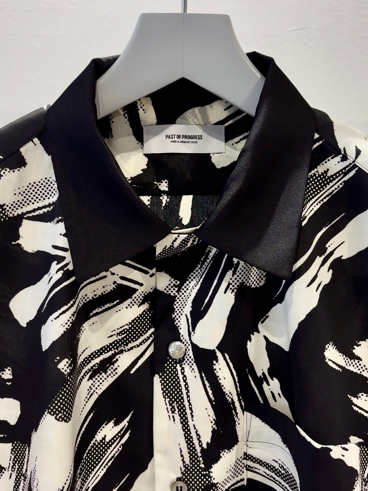 Mercury Mini Button Splash Print Black Collar Shirt - JAPAN MADE