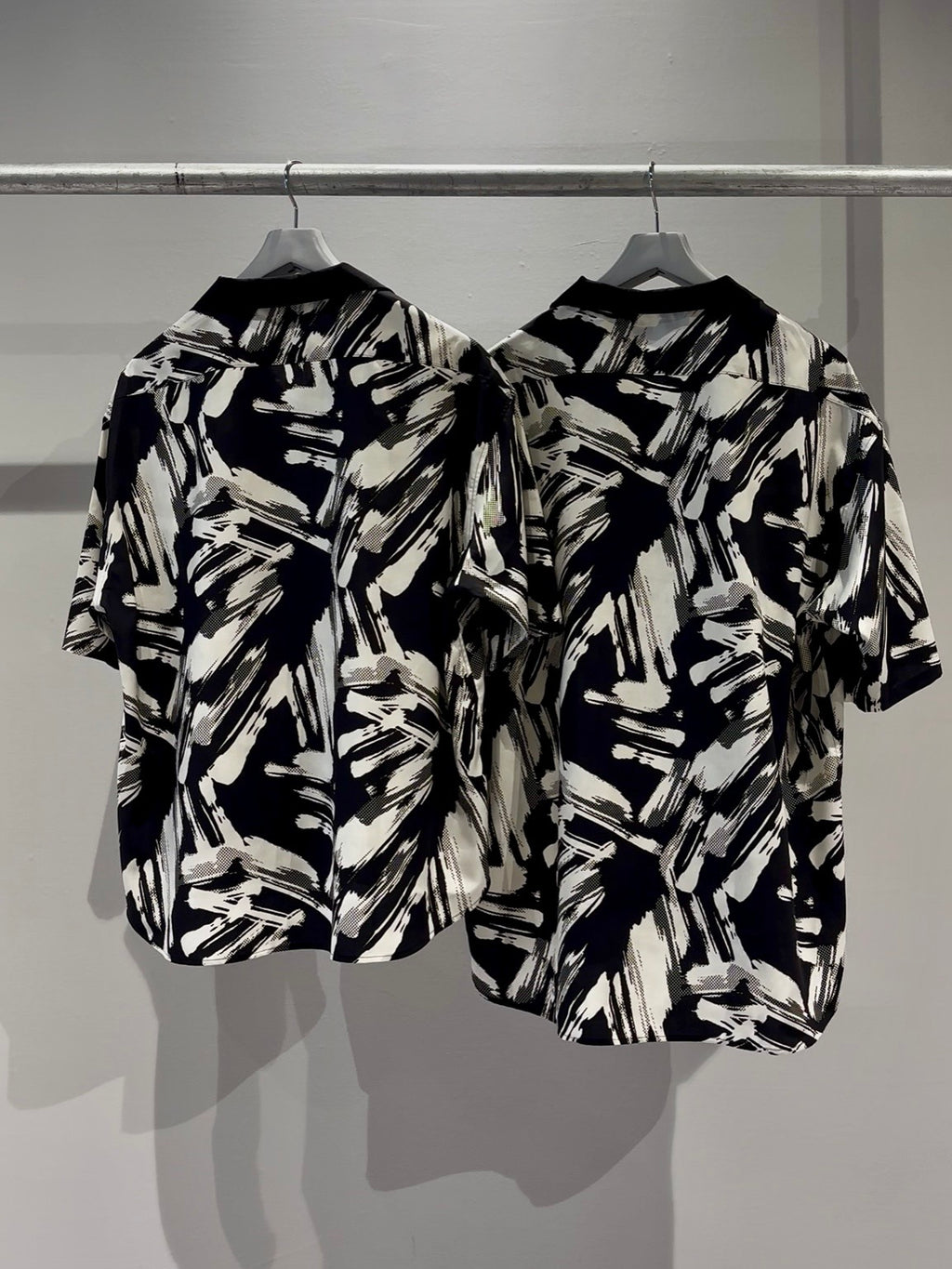 Mercury Mini Button Splash Print Black Collar Shirt - JAPAN MADE